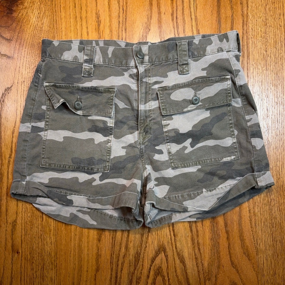 American Eagle Shorts Women 12 Green Camo Super Hi-Rise Festival Utility Stretch